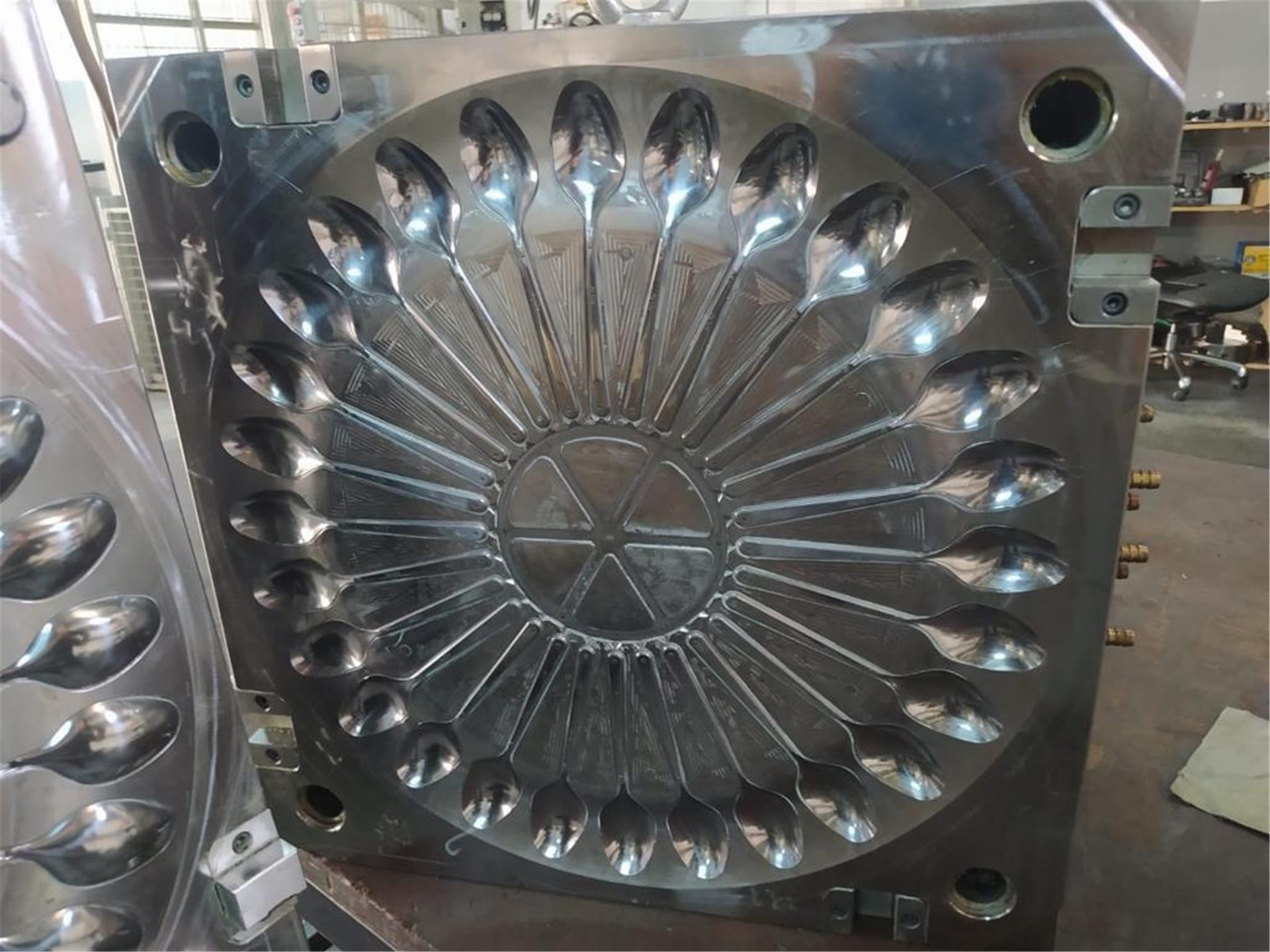 Plastic Spoon Mold