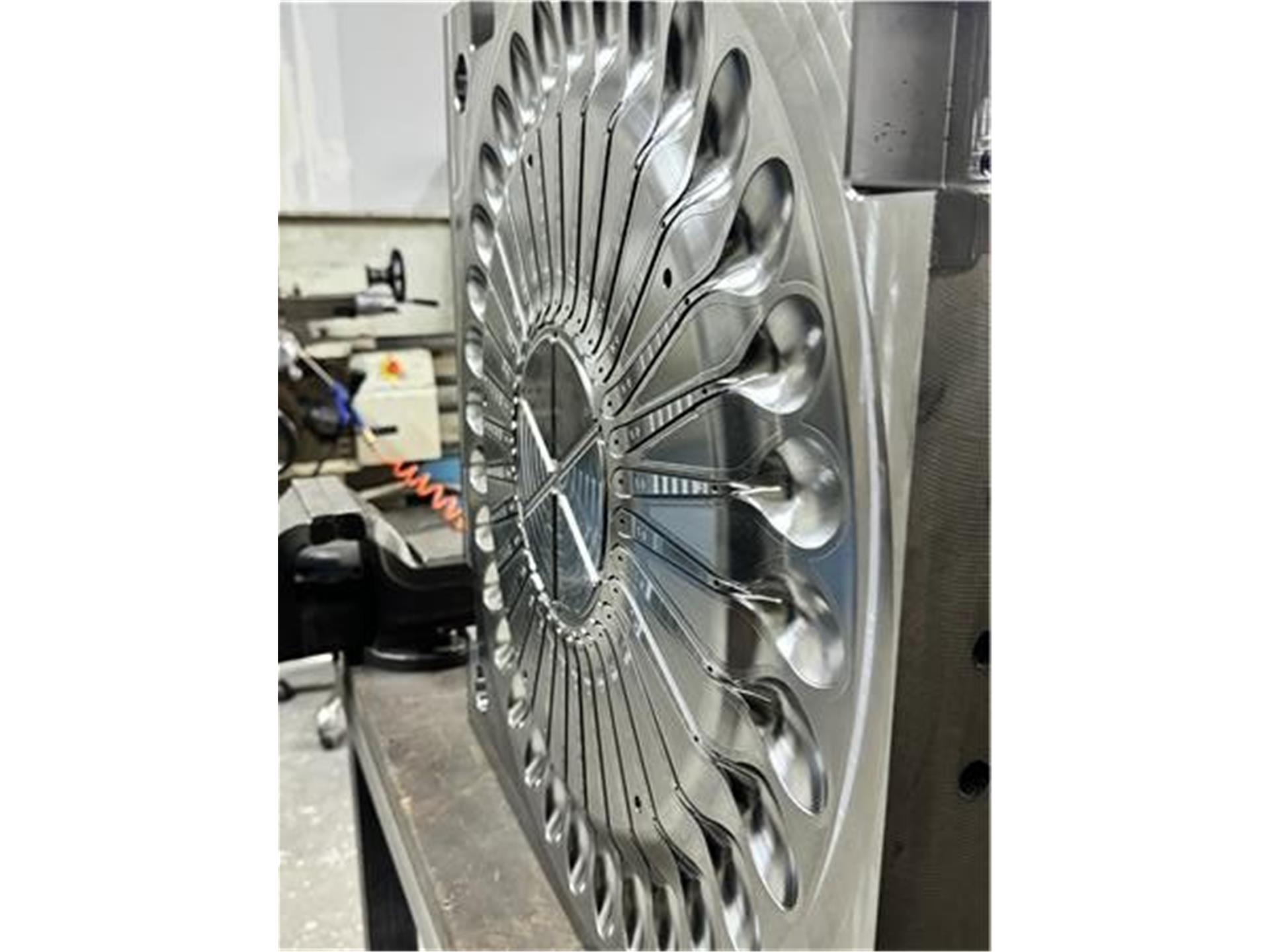 32 Manufacture of Eye Spoon Mold