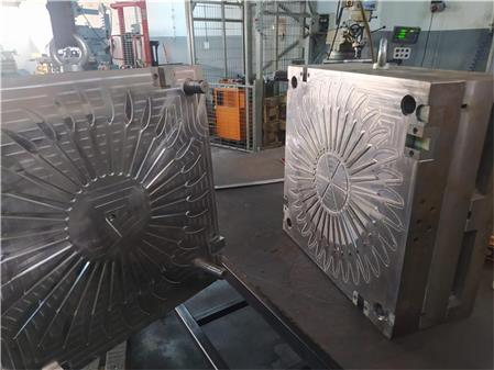 32 Manufacture of Eye Spoon Mold